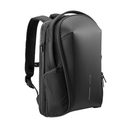 Bizz Backpack - Black תיק גב XD DESIGN, תיק גב מעוצב, תיק גב שחור,תיק גב למחשב נייד, תיק גב שחור ללפטופ, תיק גב גדול, תיק גב שחור אלגנט, תיק גב עשוי חומרים ממוחזרים, מתנה ממותגת לעובדים, סוואג לעסקים, תיק גב לעובדים