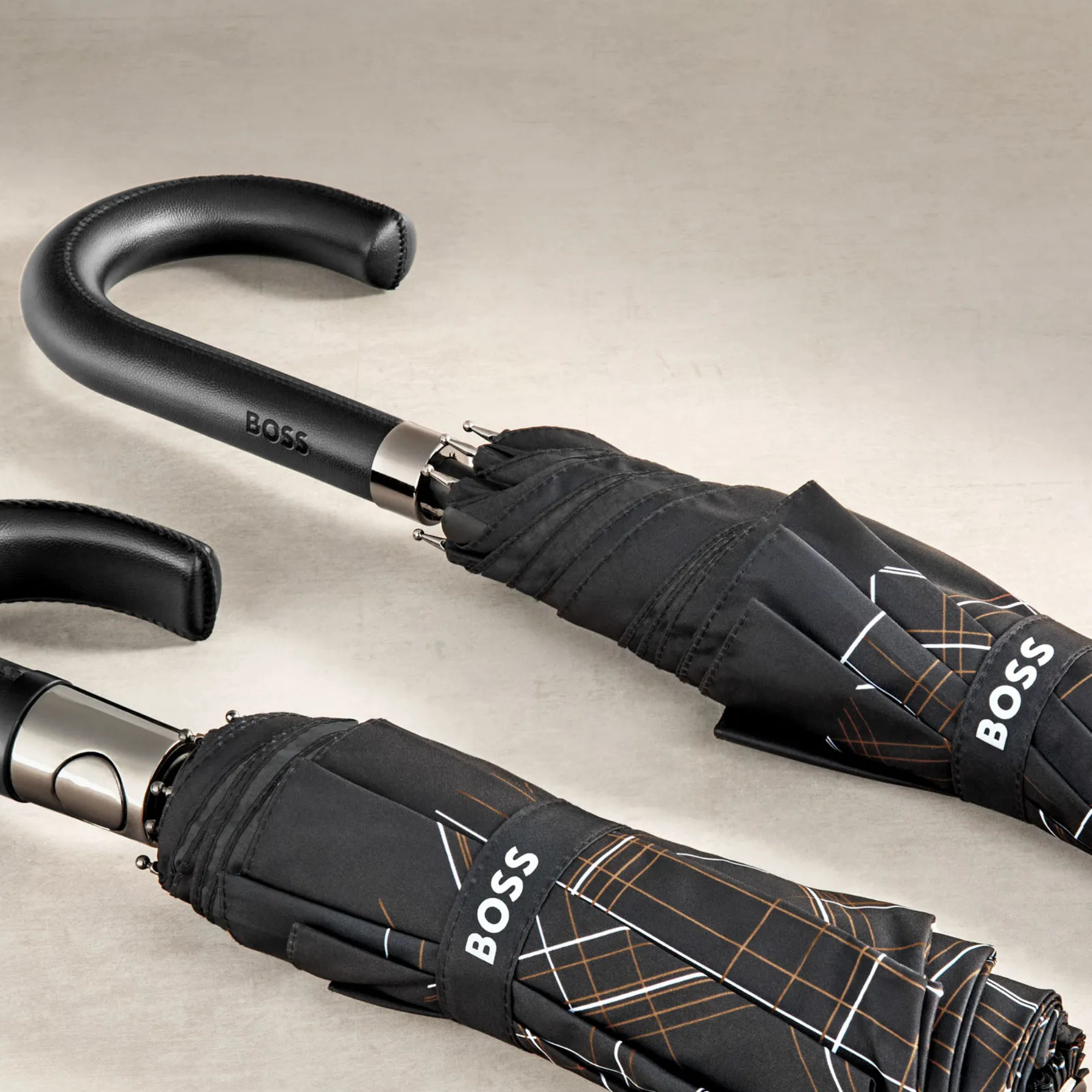 Umbrella Checkered Black-HUGO BOSS- מטרייה אלגנטית